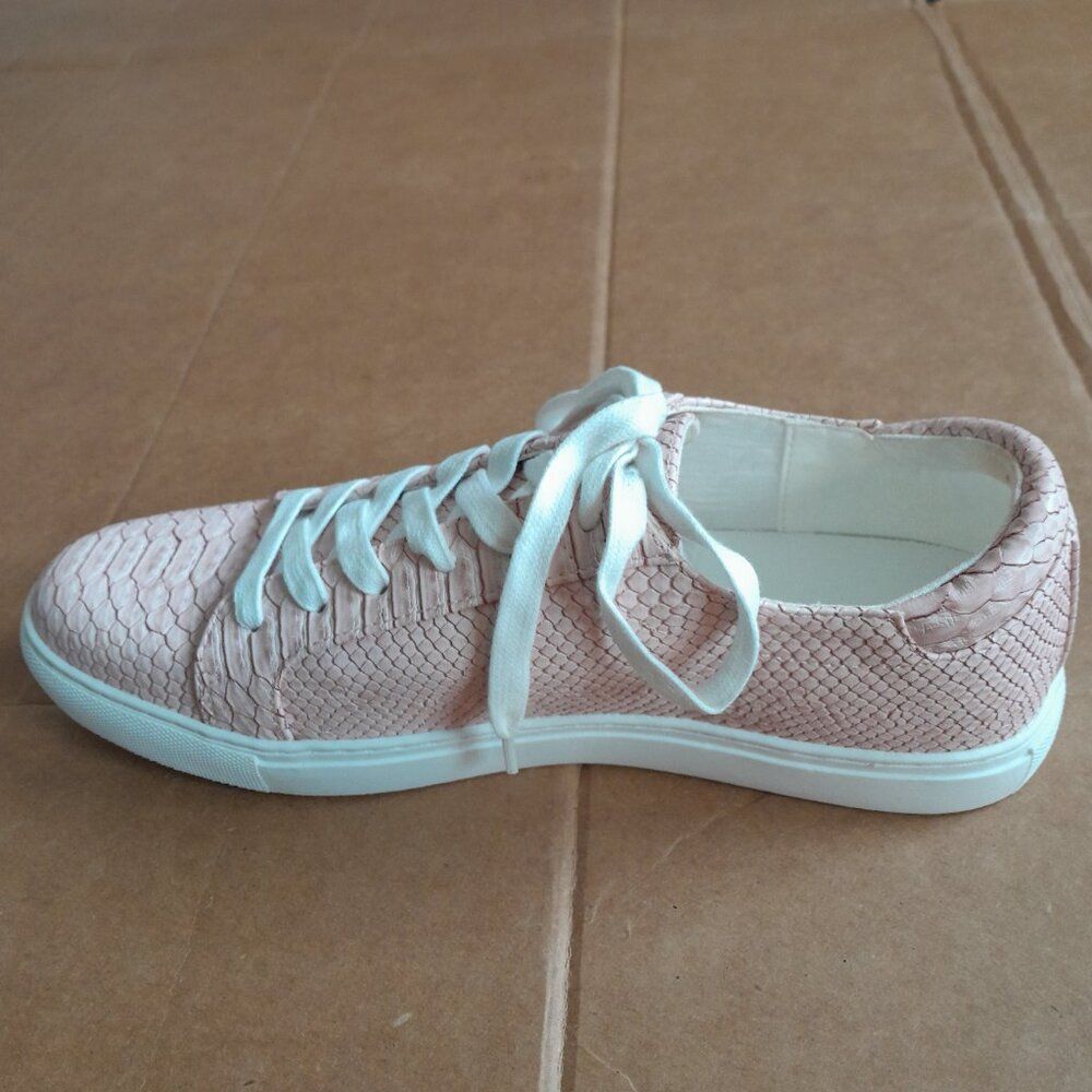 Kenneth Cole Reaction Women's Kam-era Suede Sneaker Blush Size 8.5M - Picture 5 of 8